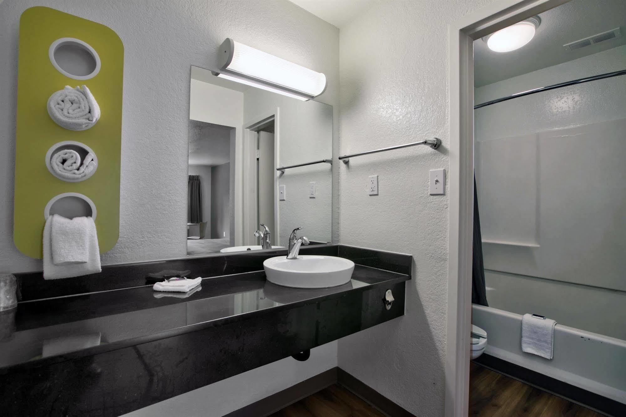 Motel 6-Tallahassee, Fl - Downtown Экстерьер фото