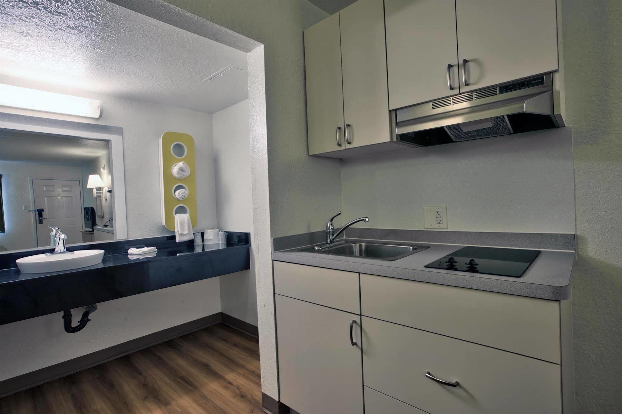 Motel 6-Tallahassee, Fl - Downtown Экстерьер фото