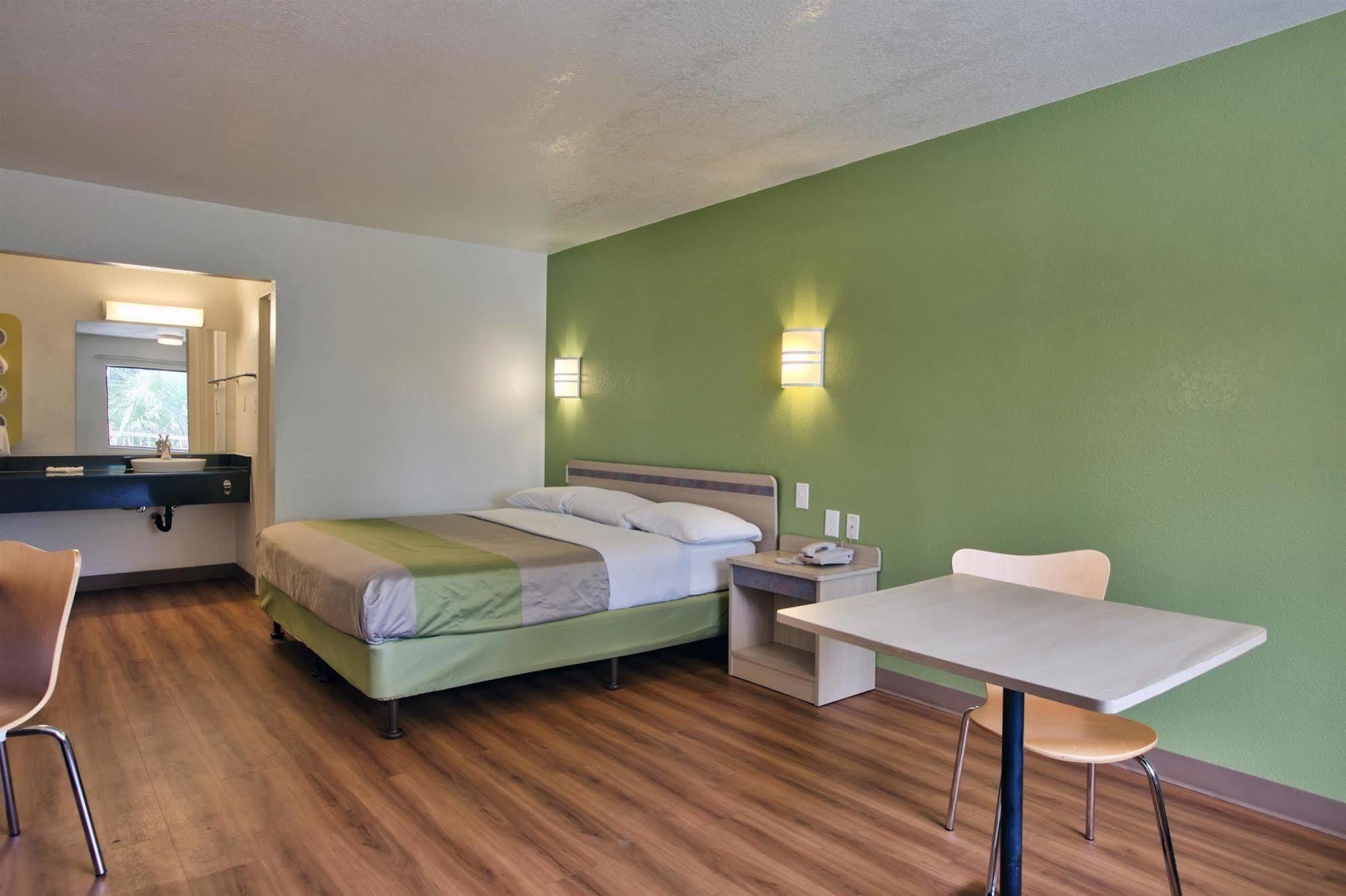 Motel 6-Tallahassee, Fl - Downtown Экстерьер фото