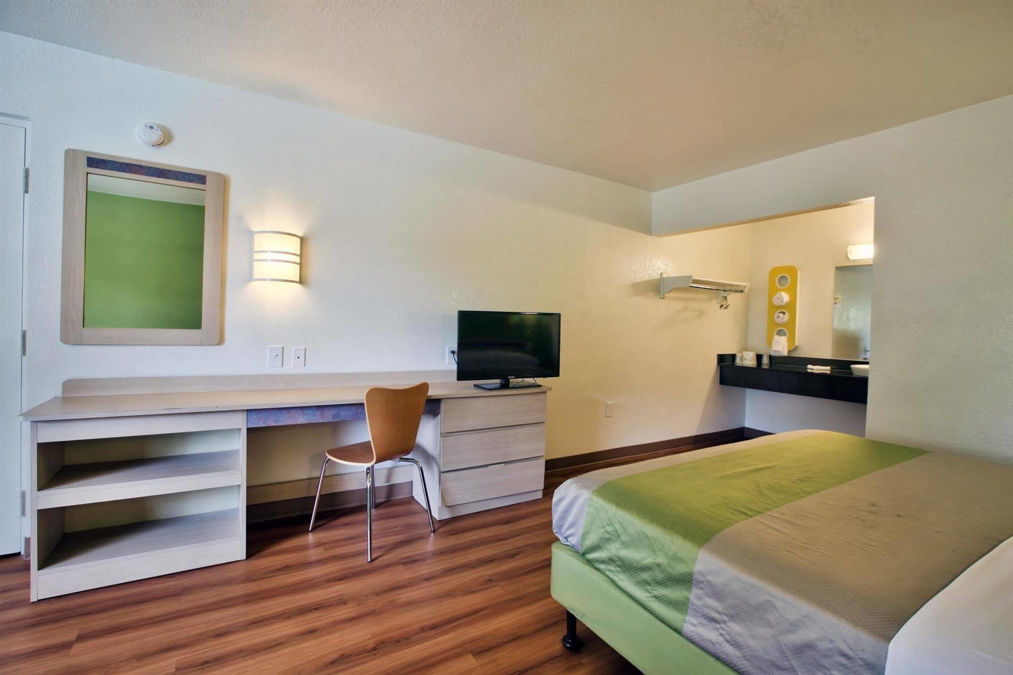 Motel 6-Tallahassee, Fl - Downtown Экстерьер фото